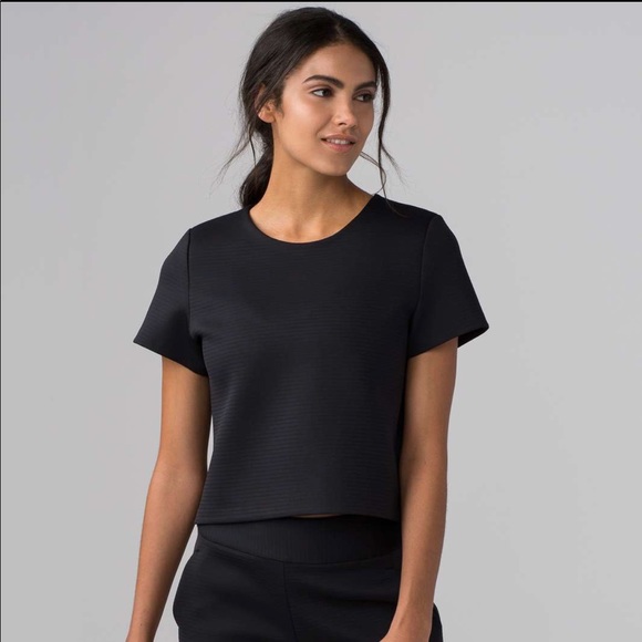 Lululemon black cut off sweatshirt - Picture 1 of 4